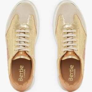 NWOT Bertie London  Ernie Lightning Lace Up Trainers Sz.40.   B-6